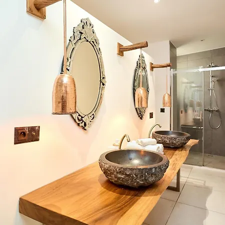 Apartment Alma *