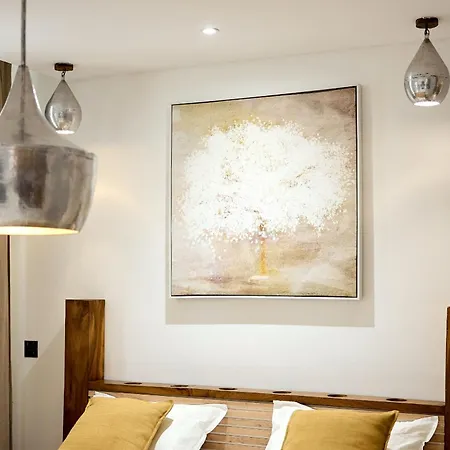 Alma Apartment *
